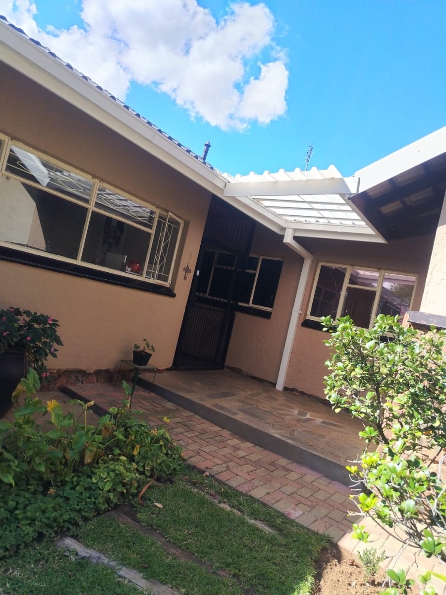 3 Bedroom Property for Sale in Flamwood North West